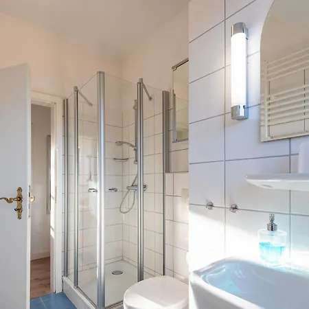 Apartment Haus Mittelstr Whg 3 Og Links *