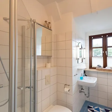 Apartment Haus Mittelstr Whg 3 Og Links *